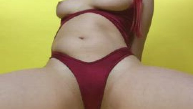 Erza teasing you in a swimsuit <3