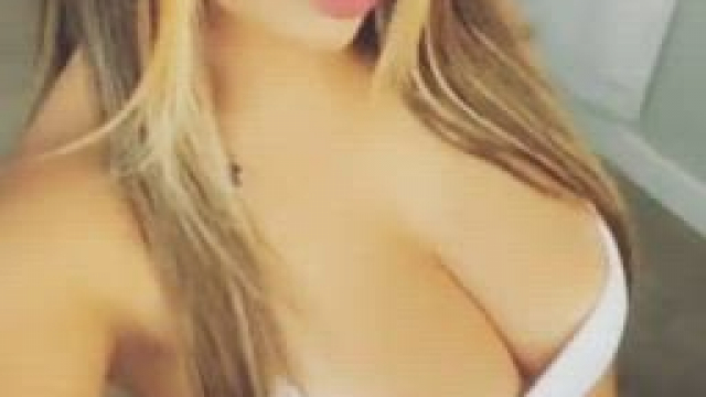 All Natural Hottie