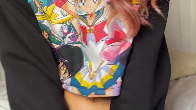 How many people here like tiny tits on a tight petite body? 