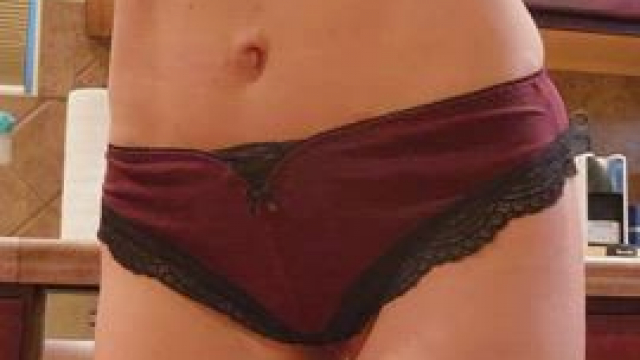 Does this wake up your dick? (36 yo mom of 3)