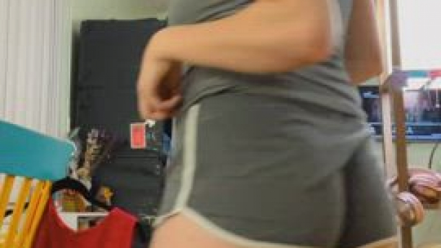 Turns out the girl next door is a horny nerd. I offer [sext], [cam],[vid], [pic]
