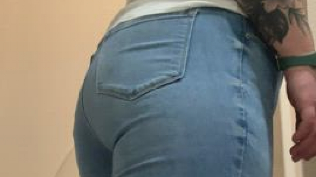 Panty peel in skin tight jeans