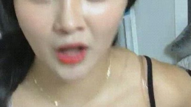 Beauty nipslip