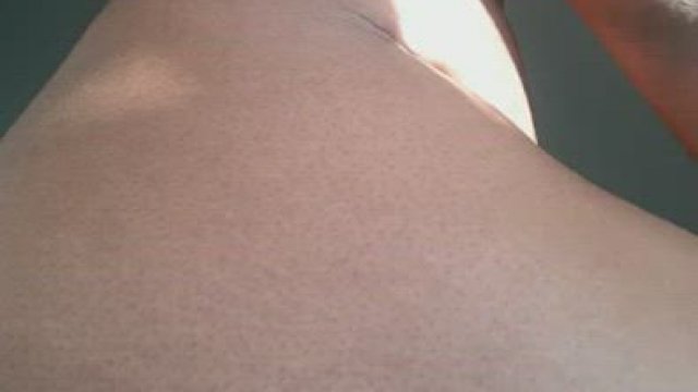 amateur thighs