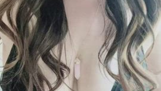 Trying to distract you from my hypnotizing necklace [drop]