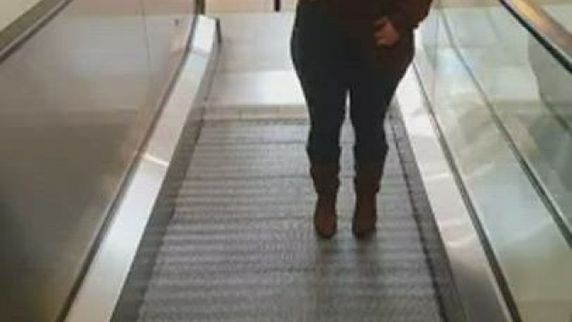 Boobs Flashing at the Shoping Mall (Cukierkowa Zgrywuska)