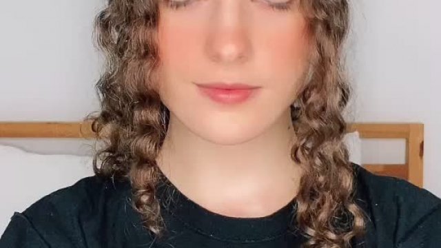 She Is Win ? ( Her Free Content In Comments )