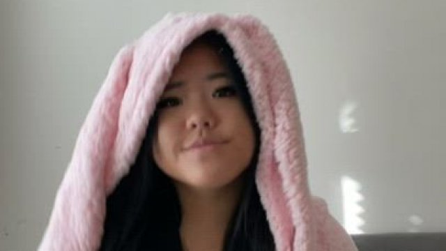 Reasons to date me: I'm sexy and silly, I'll cuddle with you, I'll make you laug