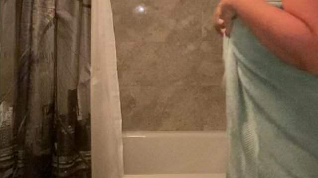 Boobs Curvy Shower