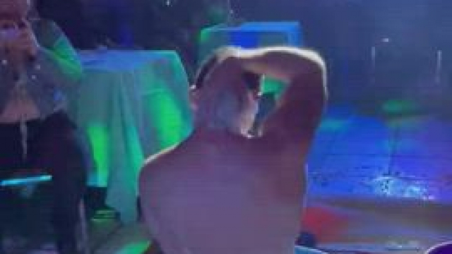 Bathtub show