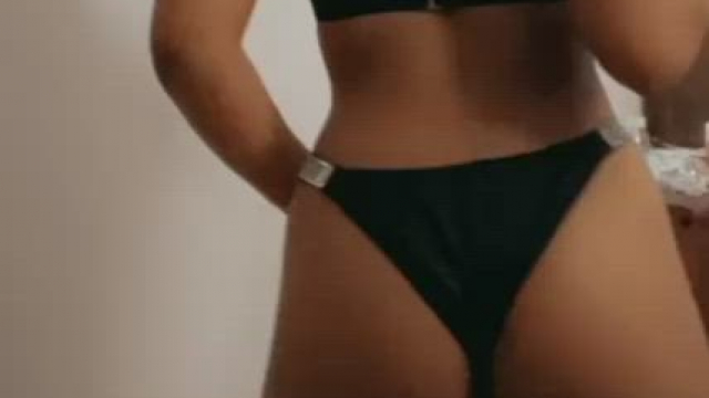 My blasian body needs to be touched