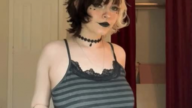 5,2 petite and busty goth