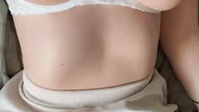 My innie looks so good in these crotchless panties