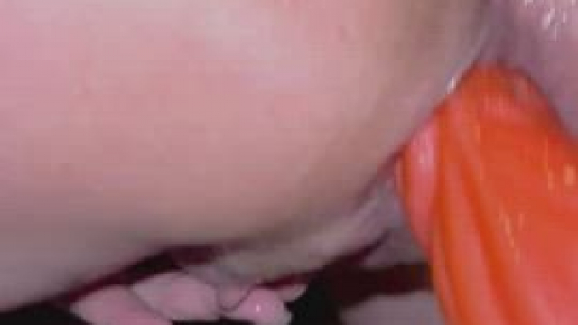 This toy in my ass made me squirt and gape