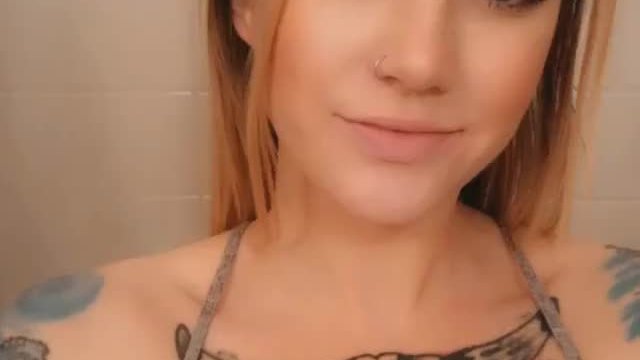 I know it’s Hump Day, but my tits wanted to say hi (OC)(drop)