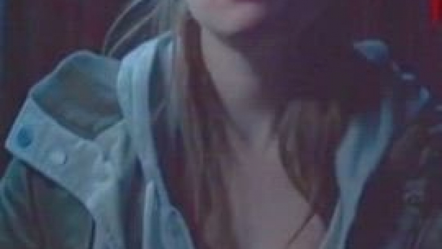 Jella Haase in 'Looping'
