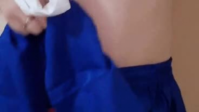 A little Iowa upskirt tease this morning foe you!