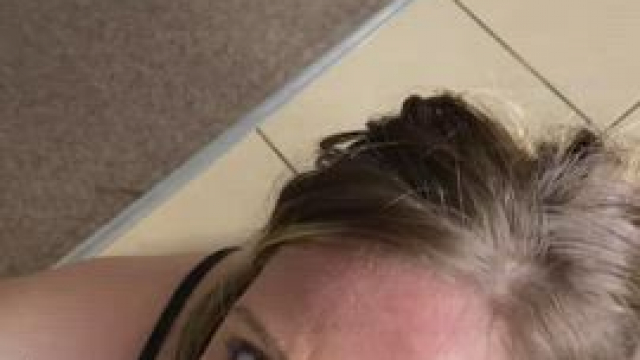 Good girls keep sucking even after having their facial