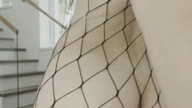 this simple outfit is so hot