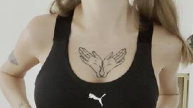 My dad has no idea my tits are popular on Reddit