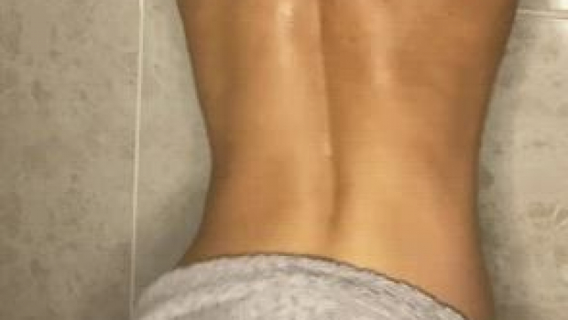 can u spank my naked arab teen ass in the shower