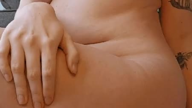 Guys that eat ass deserve 3 blowjobs a day