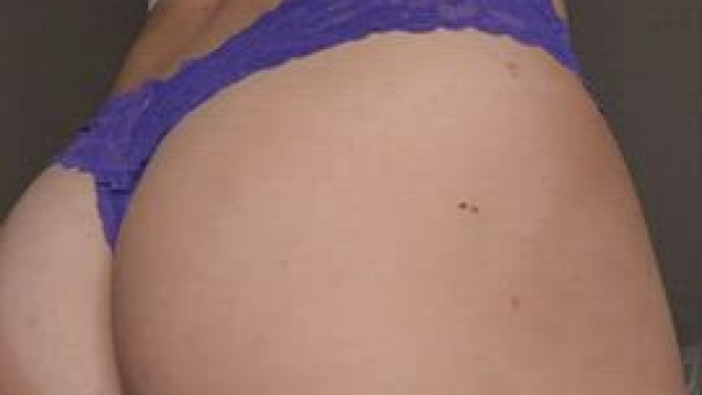 could this 33yo mom of 2 make your dick hard
