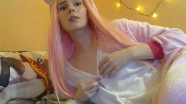 Ohh it's getting a bit hot in this onesie