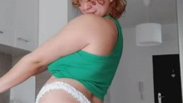 I’ve heard you love pale thick redheads. Here I am!