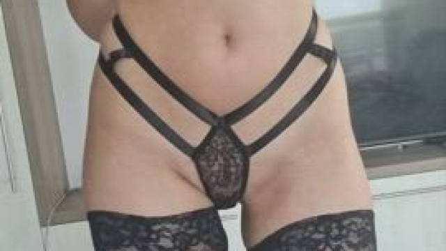 I can make your cock dissapear between my tits