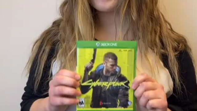 fuck a curvy girl or play cyberpunk 2077 early? ;)