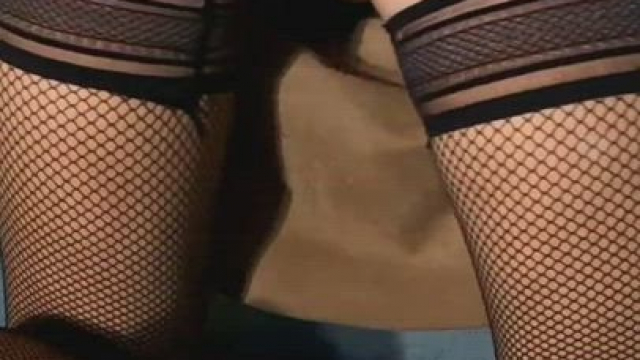 Thumb in while pounding