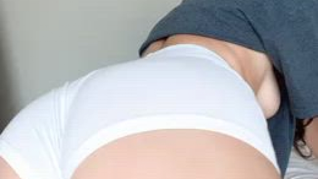 38 y/o mom hungry for some dick