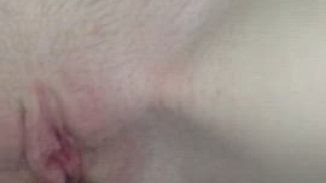 Amateur wife gets herself nice and wet with a hard cock