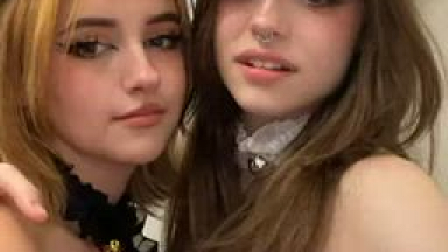 H4nnah0w0 with Horny Friends - Check B3low
