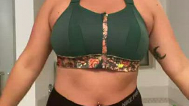 Thick & Busty