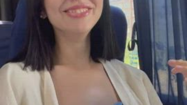 Do you like girls w real tits?