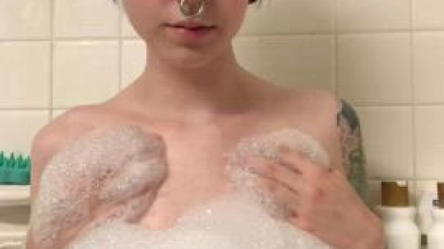 boi bath time ;p