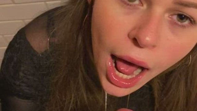 Sucking dick on the first date