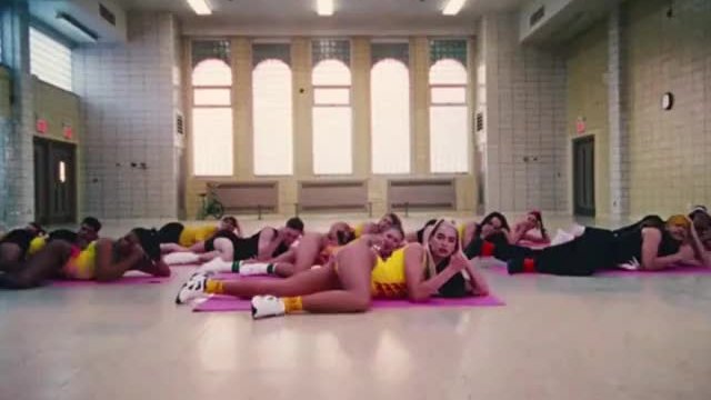 Dua Lipa's suggestive plot in the 