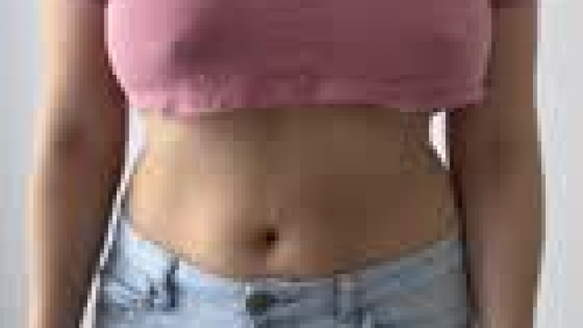 [Reveal] Big titties in a small shirt? What could go wrong